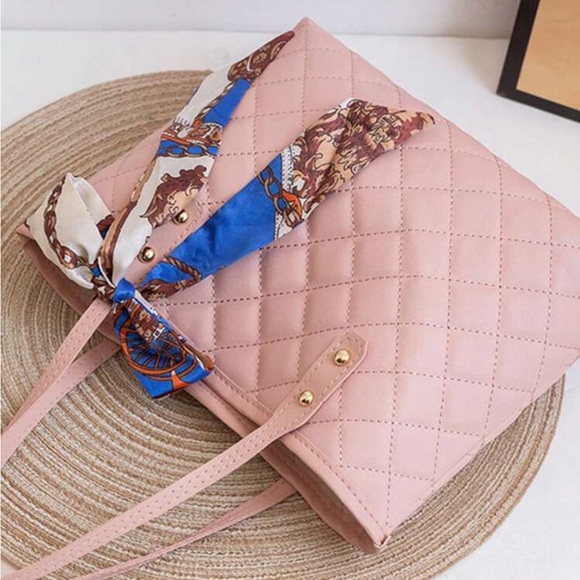 ⚠️Clearance Pink Quilted Shoulder Tote Bag - Picture 6 of 6